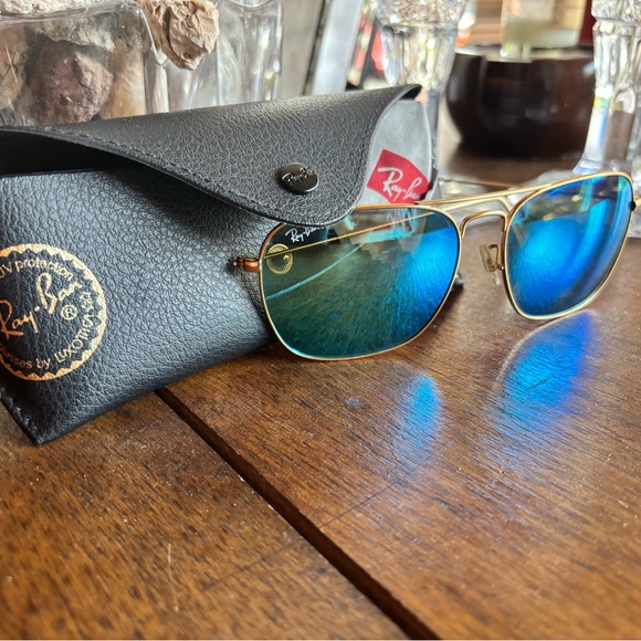 Ray-Ban Gold 3136 Caravan Aviator Sunglasses with Reflective Blue Lenses - Picture 1 of 9